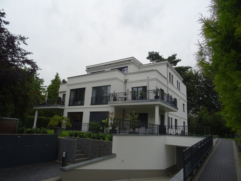 Mehrfamilien-Villa – Bild 1